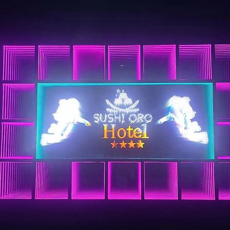 צ'נטו Hotel Ristorante Oro מראה חיצוני תמונה